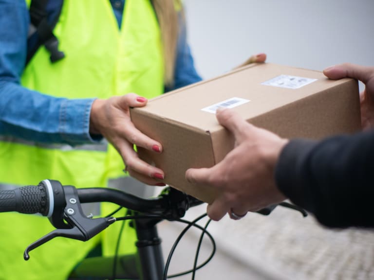 Cycle logistics package delivery